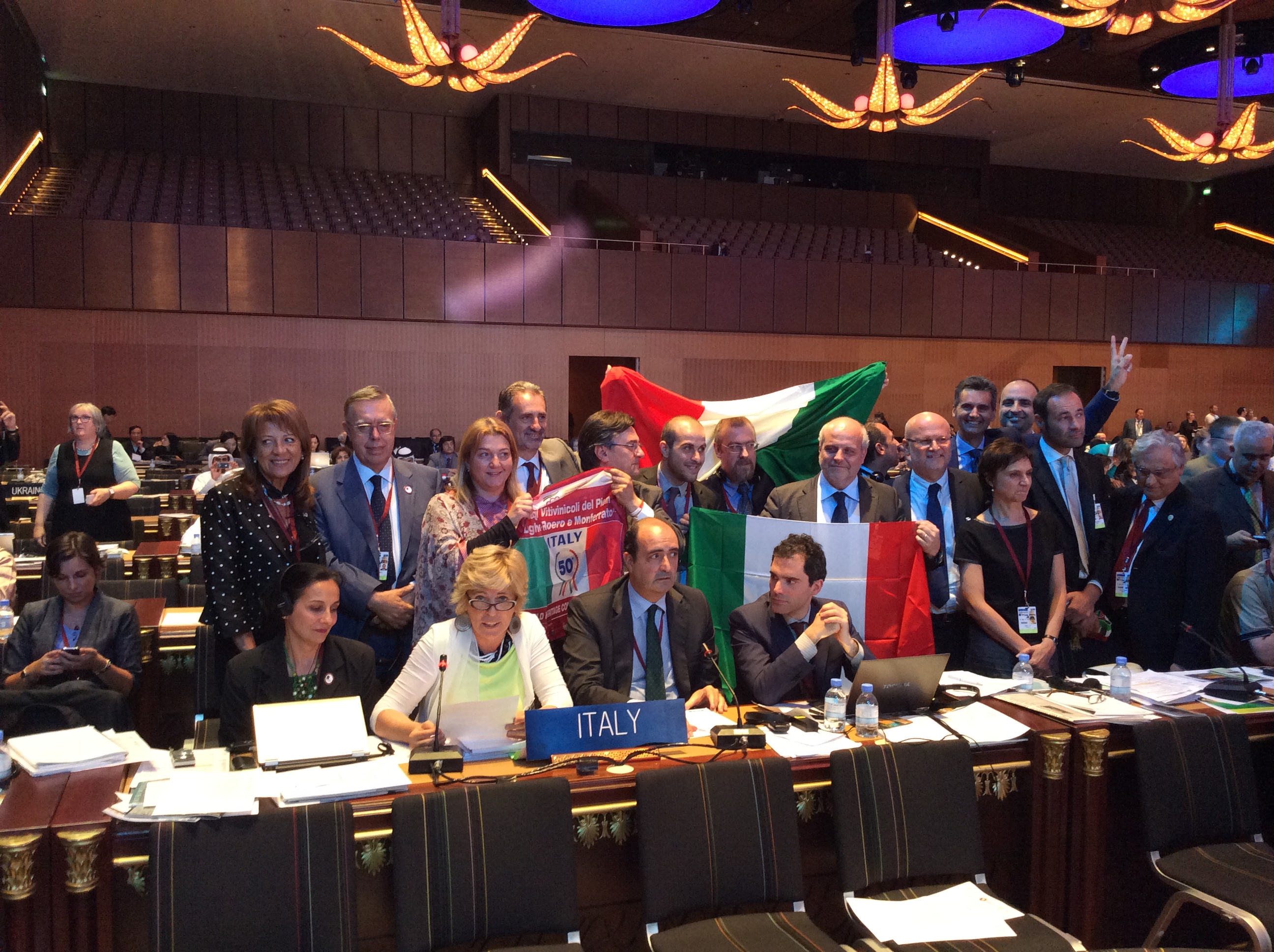 Nella foto di Marco Scuderi la delegazione italiana in festa a Doha